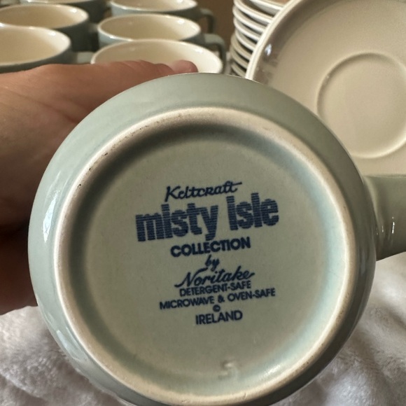 24 pc KeltCraft Misty Isle Collection by Noritake Ireland - Picture 3 of 3
